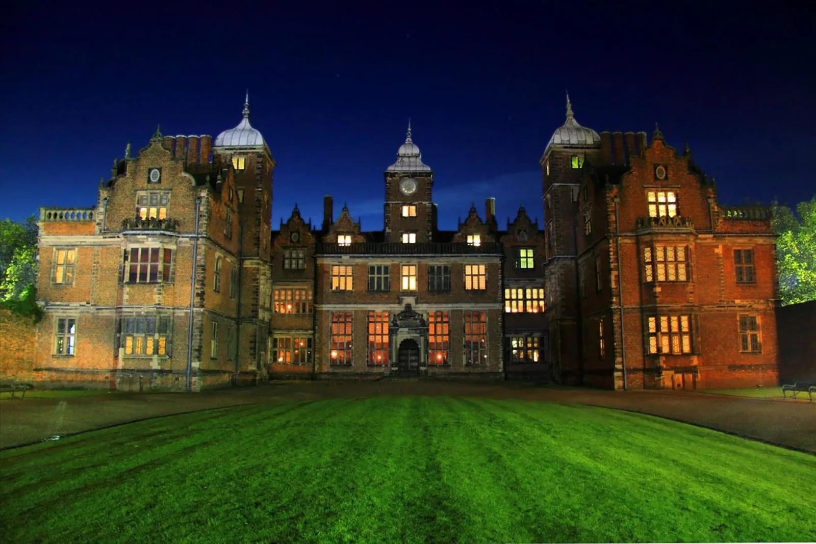 Aston Hall photo 3