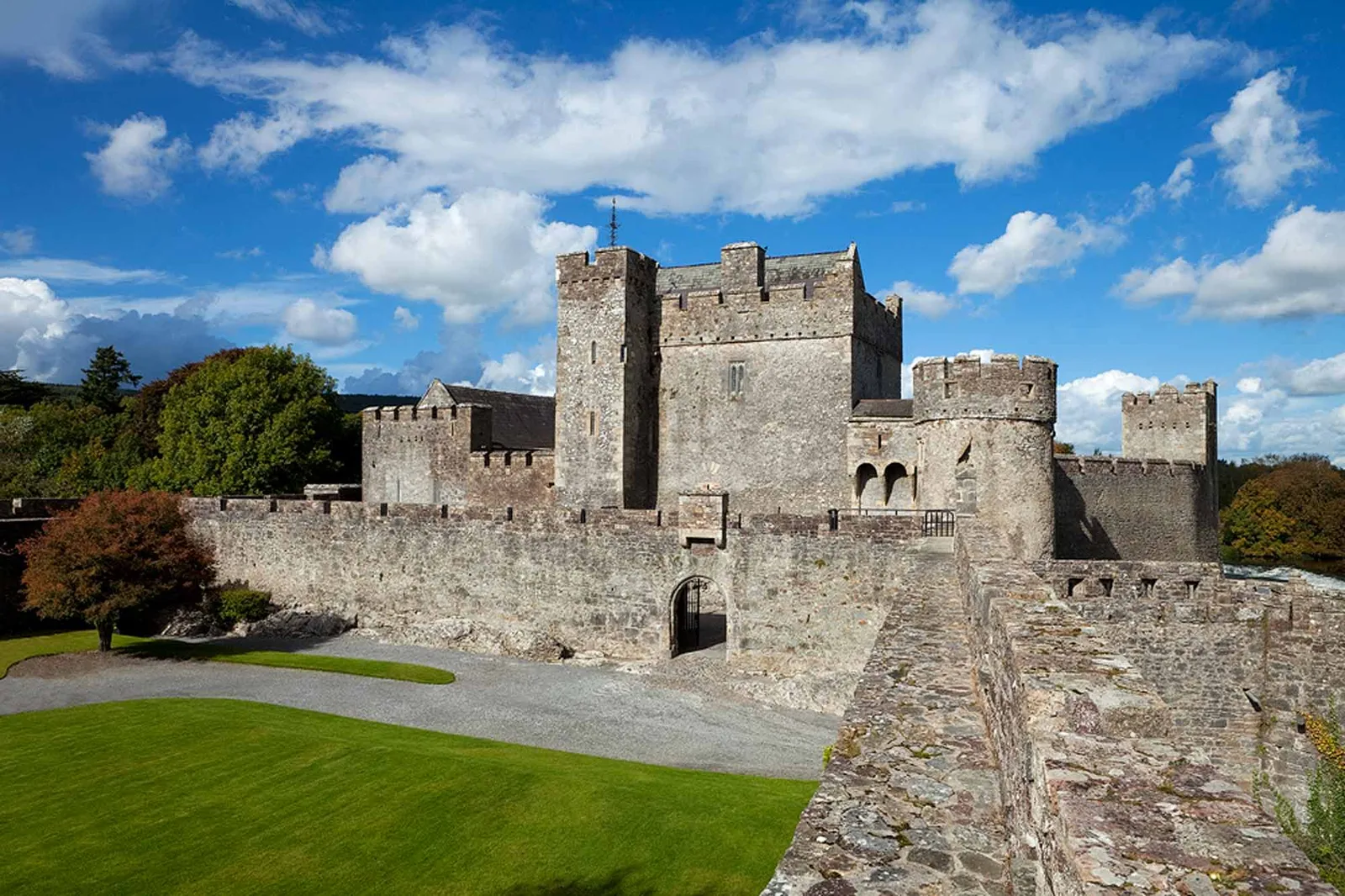 Cahir Castle photo 3