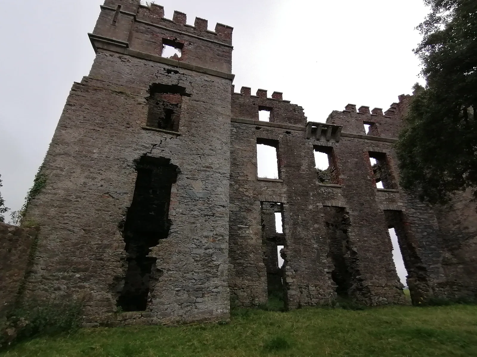 Raphoe Castle photo 3