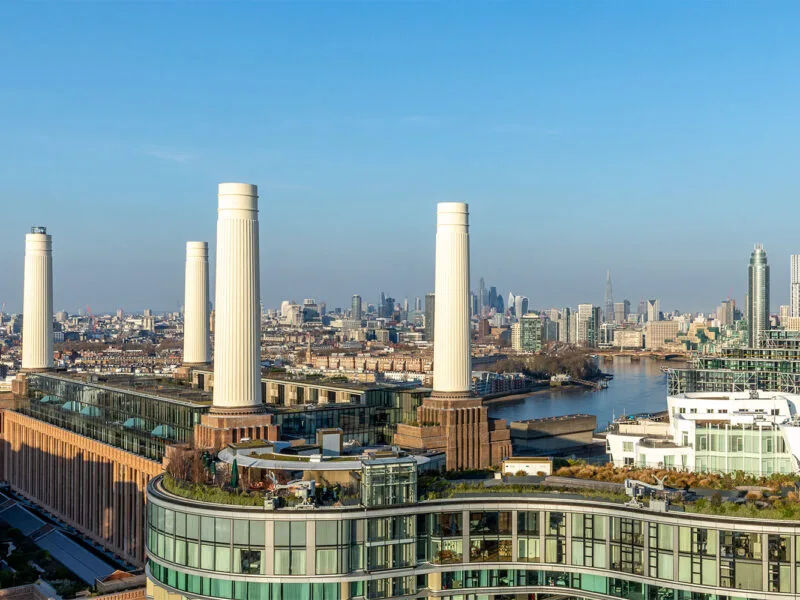 The Chimney Lift at Battersea Power Station photo