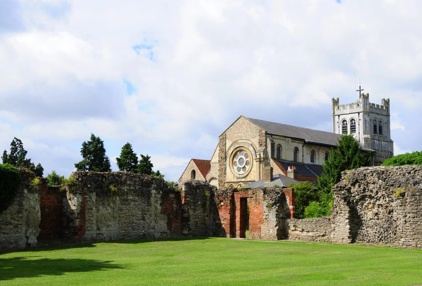 Waltham Abbey Gardens photo 3